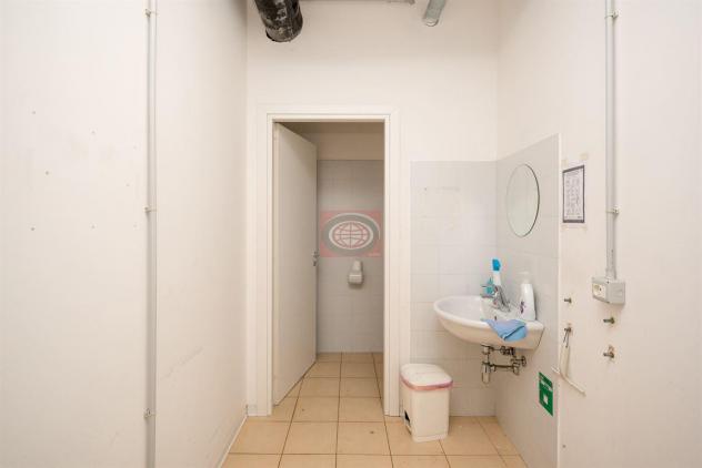 CESENA centro urbano(NC43) - NEGOZIO su strada di intenso traffico servito da ampi parcheggi ( privati e pubblici ) - Foto 12