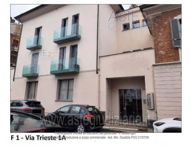 IMMOBILI-IMMOBILE COMMERCIALE-Via Trieste 1/A