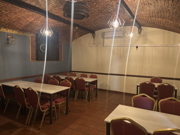 VENDESI BAR RISTORANTE PIZZERIA IN SAN SALVARIO SU 2 LIVELLI PER CENE MUSICALE - Foto 6