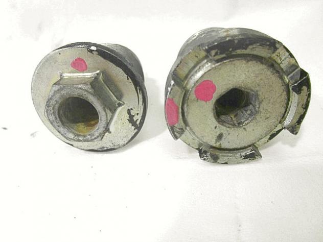 BULLONI FORCELLONE POSTERIORE HONDA GOLD WING GL 1100 1980 - 1983 90121-463-000 90122-463-000 SWINGARM BOLTS - Foto 2