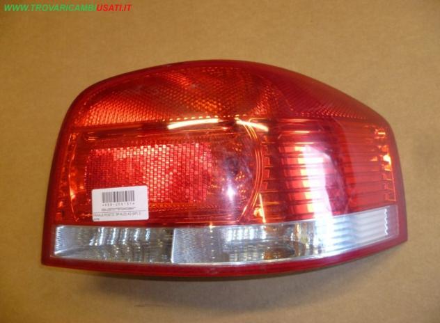 FANALE POST.D. 3P AUDI A3 (8P) 3 porte  Parti elettriche  Fanaleria  Fanali  Fanale post. sx. AUDI - A3 3 porte - 01-06-2003 - 01-06-2008