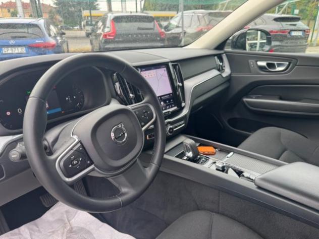 VOLVO XC60 B4 (d) AWD Geartronic Momentum rif. 23966615 - Foto 10