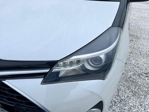 Toyota Yaris III 2015 5p 1.5h Style my16 - Foto 6