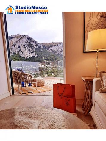 APPARTAMENTO di 3 vani e di 75 mq (CAPRI) rif. CVPZZ - Foto 3