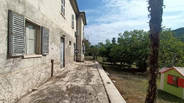 Fossombrone splendida casa completamente indipendente con vista panoramica sul colle dei cappuccini e le colline circostanti. situata a ridosso della - Foto 4