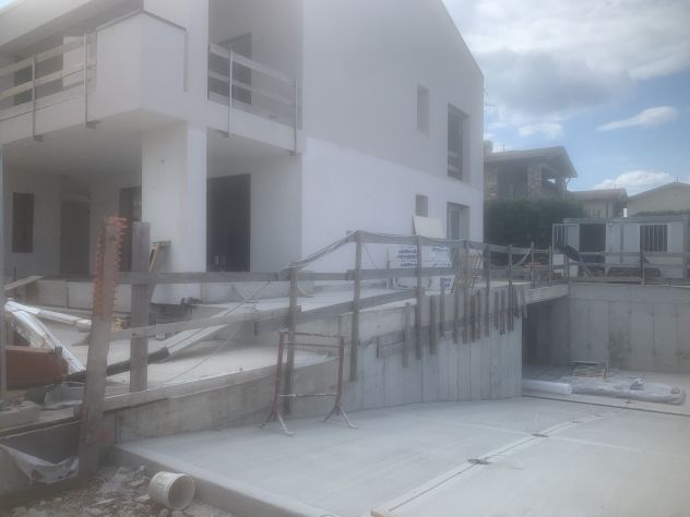 Lussuoso trilocale in costruzione quasi a lago - Foto 4