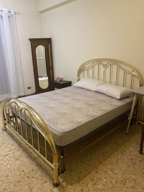 Letto matrimoniale con rete ortopedica