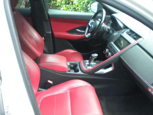 JAGUAR E-Pace 2.0D 180 CV AWD aut. R-Dynamic HSE rif. 24234312 - Foto 9
