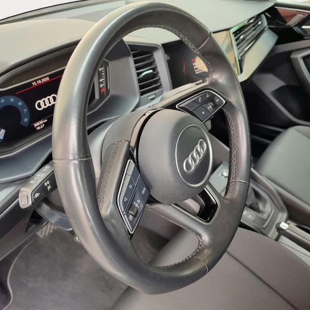 Audi A1 30 1.0 tfsi Identity Contrast 110cv s tronic - Foto 10