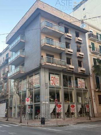 IMMOBILI-IMMOBILE RESIDENZIALE-via Principe Amedeo n. 64