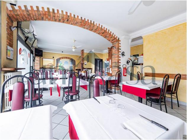 Valmadrera, vendesi ristorante-pizzeria con immobile di proprietà.