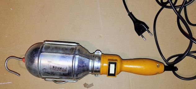 Lampada Portatile con interruttore e con più di  5 m. di Cavo - lampada inclusa - Foto 2