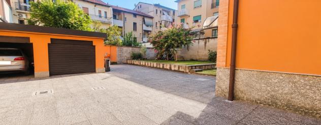 Via Levi, proponiamo appartamento biesposto in una palazzina bifamiliare con giardino privato, ristrutturata nel 2007. L'immobile è composto da ingr - Foto 12