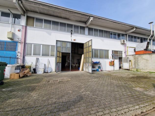 Immobile di 1052 m² con più di 5 locali in vendita a Novate Milanese - Foto 3