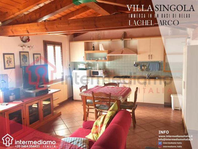 LAGHEL - VILLA INDIPENDENTE SU 2 LIVELLI - Foto 11
