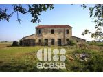 CASA COLONICA BIFAMILIARE DA RISTRUTTURARE