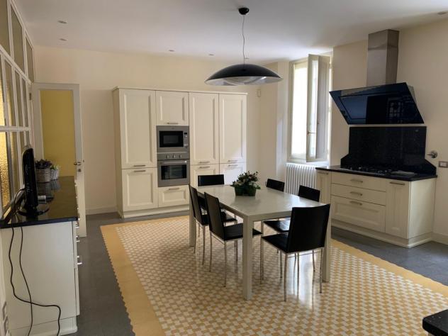 APPARTAMENTO di 6 vani e di 190 mq (FIRENZE) rif. L20/696 - Foto 2