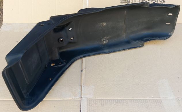 PARAFANGO POSTERIORE PORTATARGA per CAGIVA ALA AZZURRA 350/650 usato integro - Foto 5