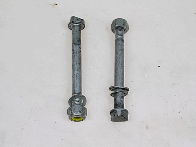 BULLONI FISSAGGIO SEMI TELAIO CENTRALE APRILIA PEGASO 650 1997 - 2004 AP8146522
