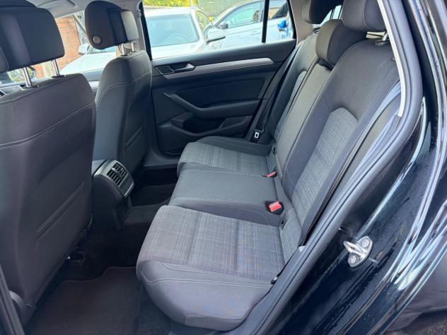 Volkswagen Passat Variant 2.0 TDI SCR EVO DSG Business - Foto 10