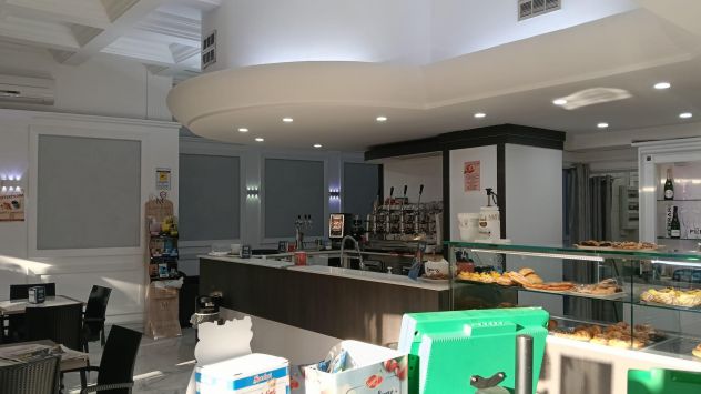 CEDESI ATTIVITA' ☕ Hai sempre sognato di gestire un bar tutto tuo? - Foto 5