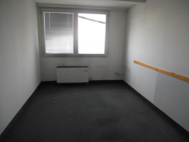 Immobile di 495 m² con più di 5 locali in vendita a Pero - Foto 16