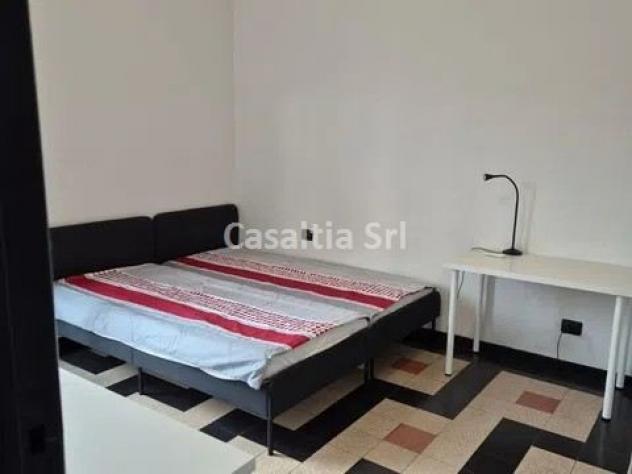 Bilocale di 41mq al 5° piano con balcone, aria condizionata e posto auto disponibile, libero da settembre.