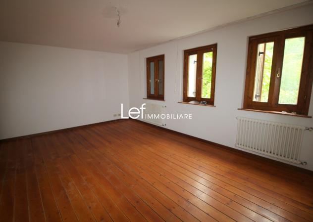 RUSTICO di 5 vani e di 250 mq (TARZO) rif. AD01_2 - Foto 3