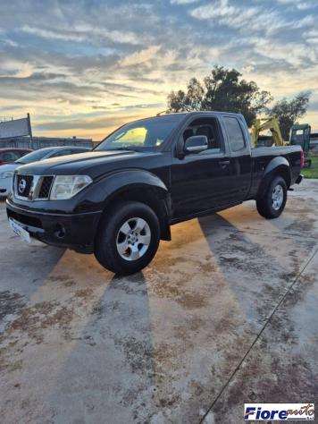 NISSAN NAVARA KING CAB 4WD SE - Foto 2