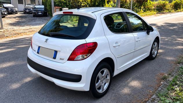 Peugeot 207 1.4 VTi 95CV 5p. Allure - Foto 6