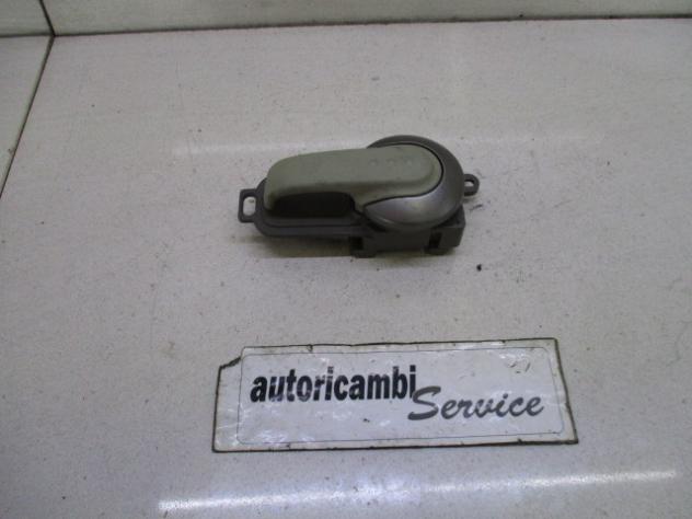 80671AX600 MANIGLIA INTERNA POSTERIORE SINISTRA NISSAN MICRA 1.2 B 59KW 5M 5P (2003) RICAMBIO USATO