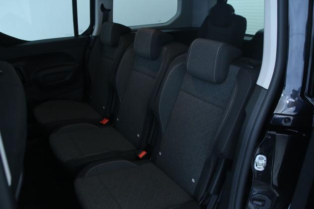 Opel Combo XL 1.5 BlueHDI S&S 130cv AT8 ELEGANCE PLUS 7 posti - Foto 8