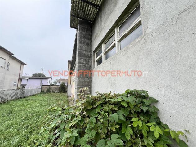 MAGAZZINO CON NEGOZIO-UFFICIO ED AREA DI PERTINENZA - Foto 5