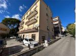 C2915SP - Negozio con magazzino in zona Pallotta