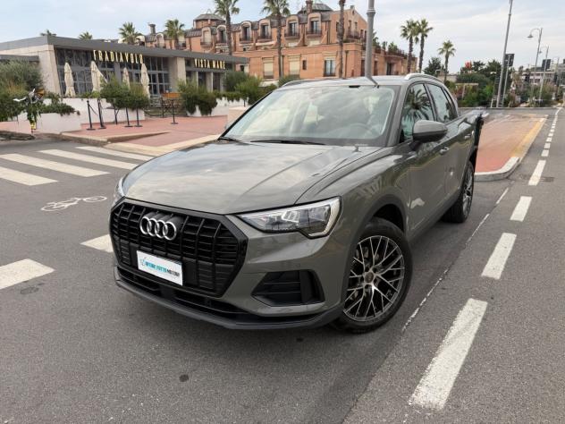 Audi Q3 45 TFSI e S tronic Business