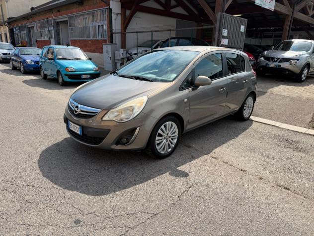 Opel Corsa 1.2 5 porte Cosmo