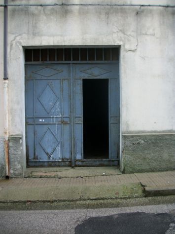 Garage deposito magazzino di 80 m2 viale san Francesco via Marconi
