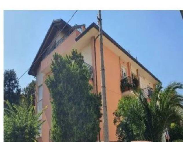 Immobile in asta di 147 m² con più di 5 locali e box auto in vendita a Rimini - Foto 3