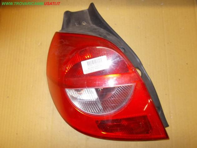 FANALE POST.S. RENAULT CLIO (C65/B65) Storia  Parti elettriche  Fanaleria  Fanali  Fanale post. sx. RENAULT - CLIO II STORIA - 01-02-2006 - 01-12-2011