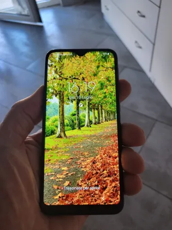 Samsung A20e - Foto 2