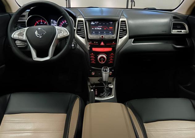 SsangYong Tivoli 1.6 D CAMBIO AUTOMATICO - Foto 8