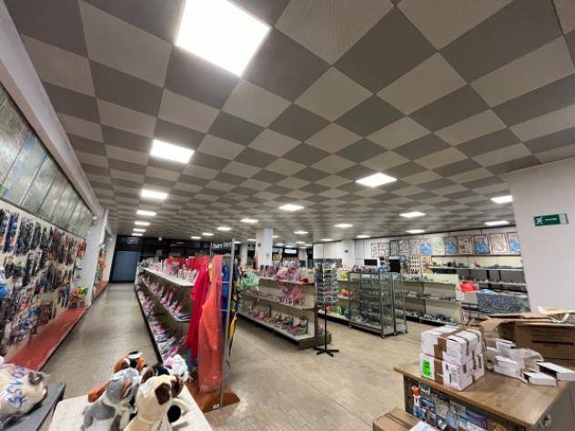 Immobile di 1500 m² con 3 locali in vendita a Brescia - Foto 11