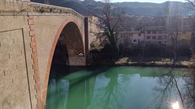 Fossombrone, adiacente al centro storico facilmente accessibile sia con le macchine che a piedi proponiamo in vendita immobile di circa 90 mq con vist - Foto 10