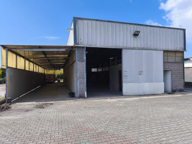 Capannone artigianale in affitto a Avenza - Carrara 300 mq Rif: 1413572