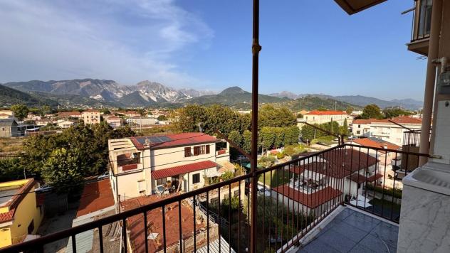 Appartamento in affitto a Avenza - Carrara 120 mq Rif: 1430958