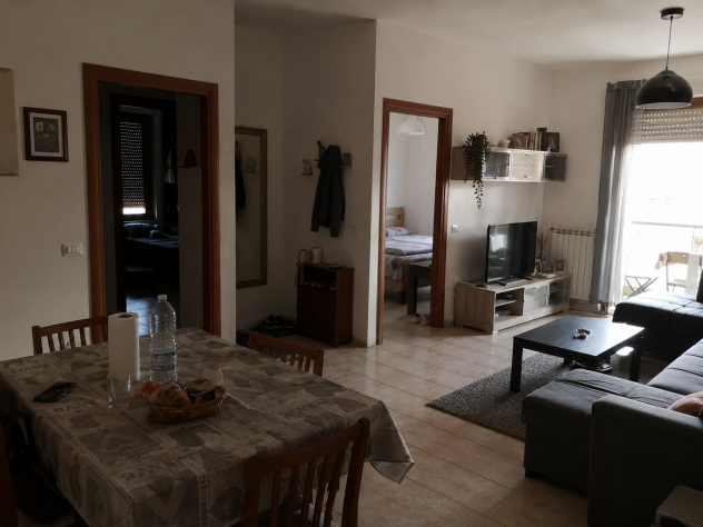 TRILOCALE CON TERRAZZO