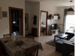 TRILOCALE CON TERRAZZO