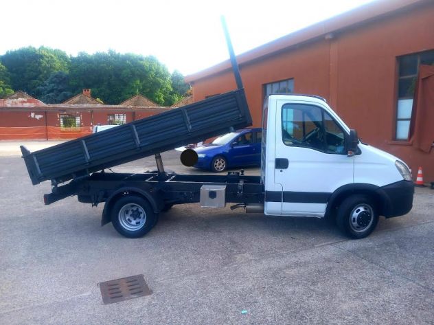 IVECO DAILY 35c12 RIBALTABILE TRILATERALE - Foto 2