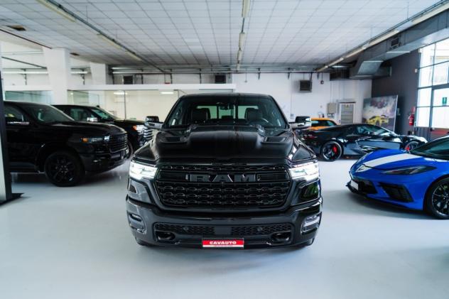 RAM 1500 LIMITED NIGHT EDITION 5.7L V8 398CV E- Torque - Foto 2