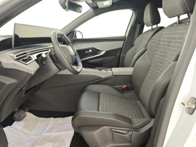 PEUGEOT 3008 Hybrid 145 e-DCS6 Allure rif. 24199187 - Foto 9